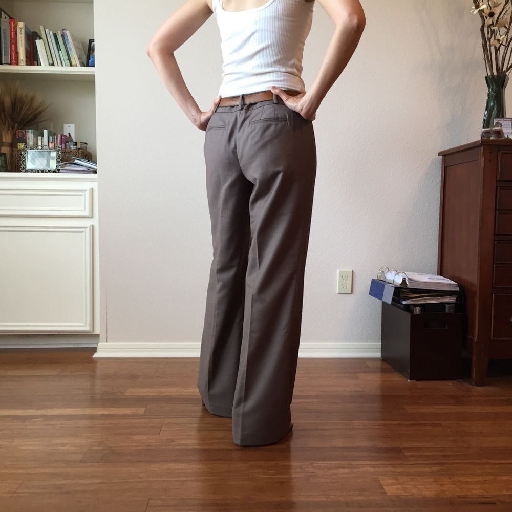 Like New-Ann Taylor Signature Fit just below waist - Picture 2 of 5